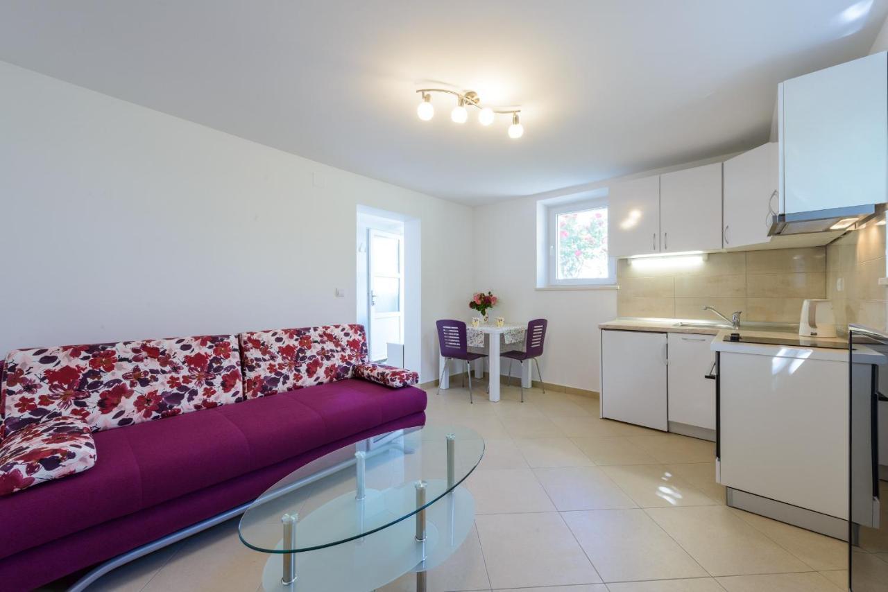 Apartment Pavlina *